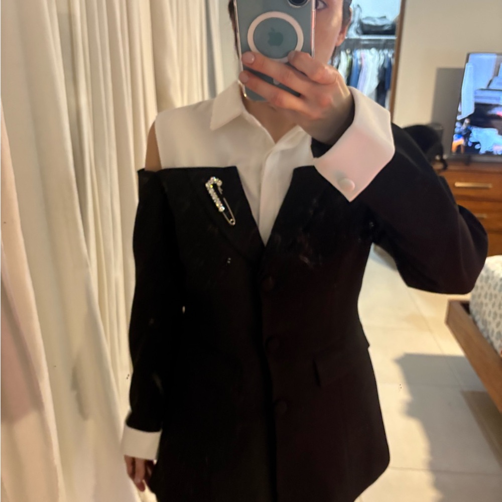 Black & White Structured Blazer w/ Shoulder Cutout